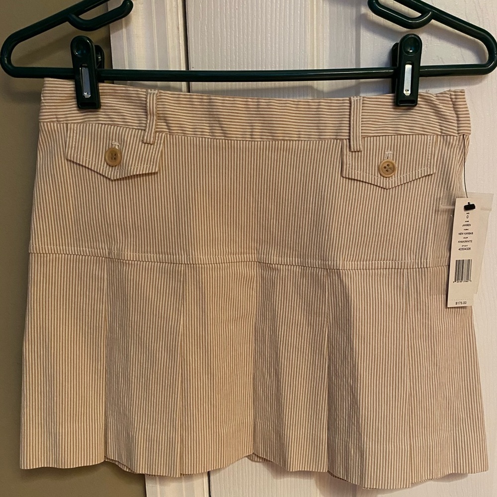 ⭐️HP⭐️🆕Theory skirt